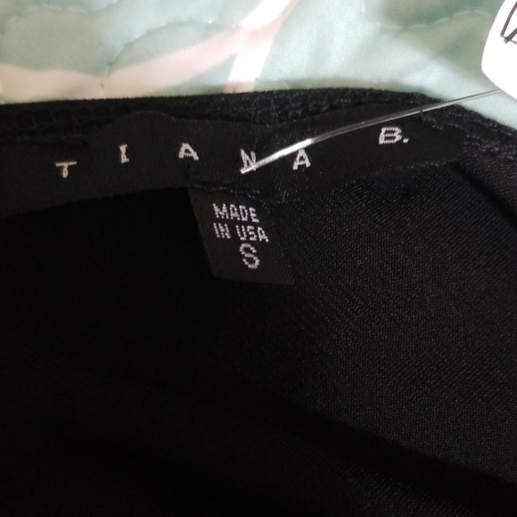 Tiana B.Dress - Picture 8 of 8